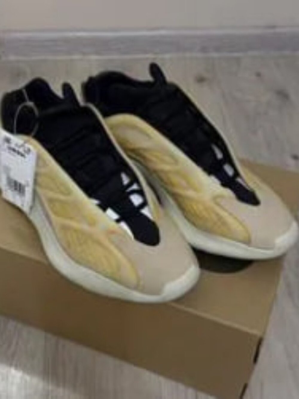 Adidas Yeezy Boost 700 V3 Azael Sneakers